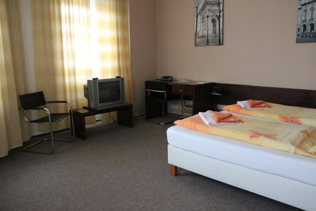 Hotel Bila Ruze เบอร์โน ภายนอก รูปภาพ