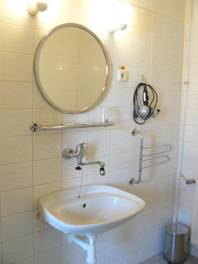 Hotel Bila Ruze เบอร์โน ภายนอก รูปภาพ